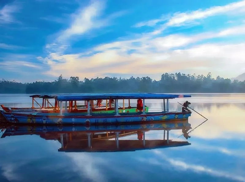 Tour Perahu